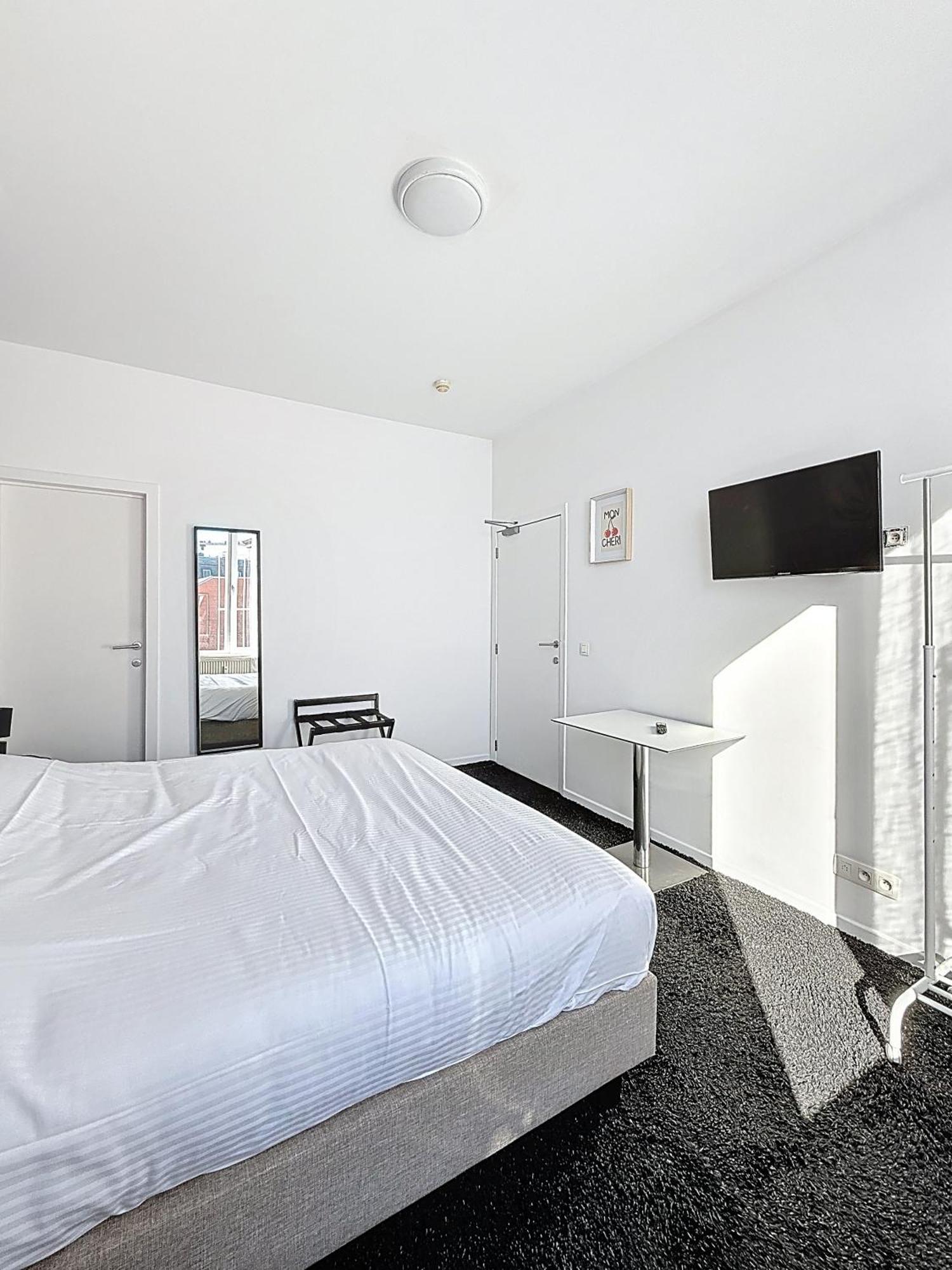 Keyless Hotel - Van Gaver — Photos 3